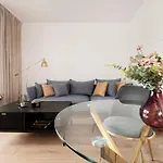 Daire Premium Apartment Near Manufaktura 2 Bathrooms & Underground Parking
