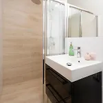 Premium Apartment Near Manufaktura 2 Bathrooms & Underground Parking * Łódź
