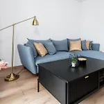 Premium Apartment Near Manufaktura 2 Bathrooms & Underground Parking *