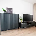 Premium Apartment Near Manufaktura 2 Bathrooms & Underground Parking