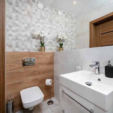 Manufaktura - Prestiż Z Garażem Podziemnym I Dwoma łazienkami *