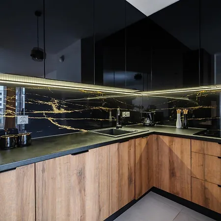 Manufaktura - Prestiz Z Garazem Podziemnym I Dwoma Lazienkami 아파트