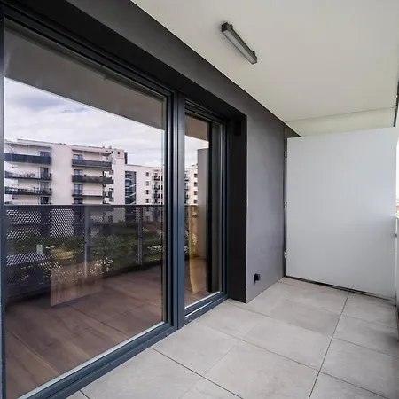 Premium Apartment Near Manufaktura 2 Bathrooms & Underground Parking