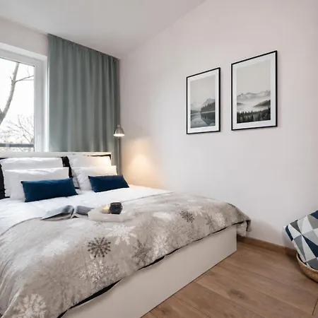 Apartment Premium Near Manufaktura 2 Bathrooms & Underground Parking Lodz