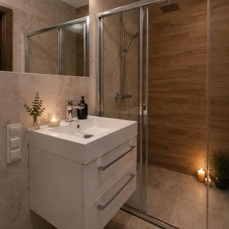 Apartment Premium Near Manufaktura 2 Bathrooms & Underground Parking