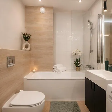 Apartment Premium Near Manufaktura 2 Bathrooms & Underground Parking