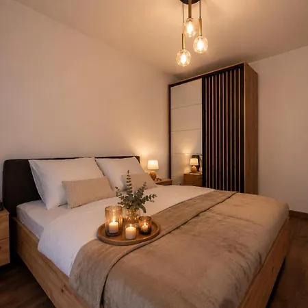 Premium Near Manufaktura 2 Bathrooms & Underground Parking Apartment