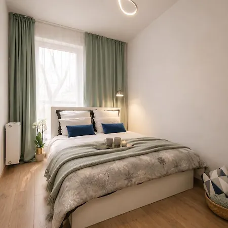 Premium Near Manufaktura 2 Bathrooms & Underground Parking