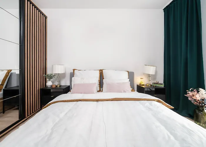 Manufaktura - Prestiz Z Garazem Podziemnym I Dwoma Lazienkami Διαμέρισμα