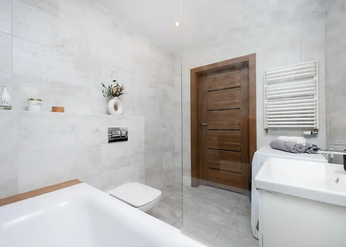 Manufaktura - Prestiz Z Garazem Podziemnym I Dwoma Lazienkami شقة